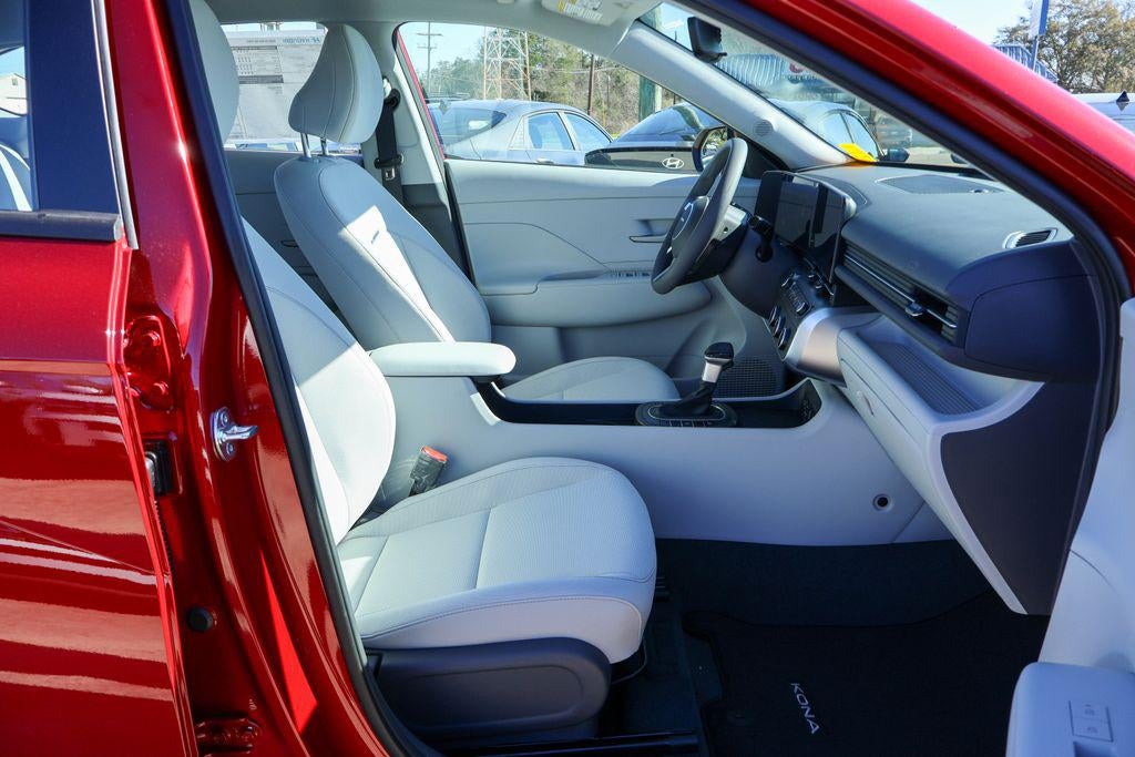 2026 Hyundai KONA SE FWD