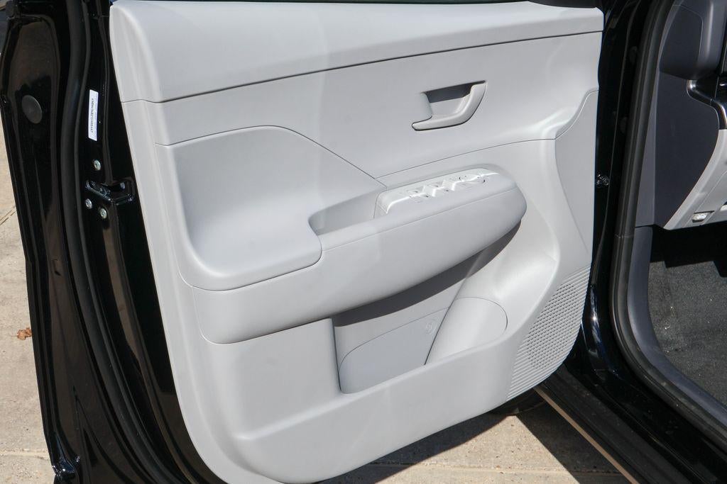 2026 Hyundai KONA SE FWD