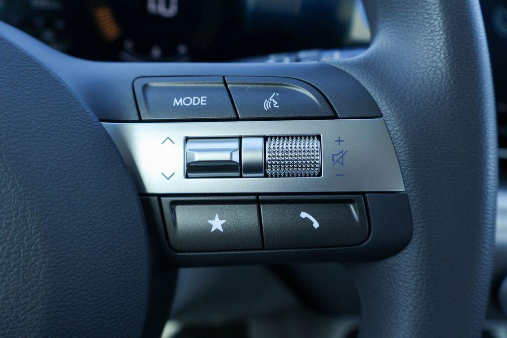 2026 Hyundai KONA SE FWD