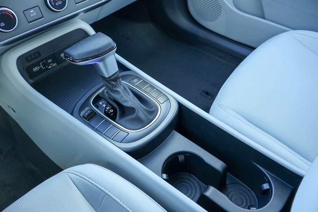 2026 Hyundai KONA SE FWD