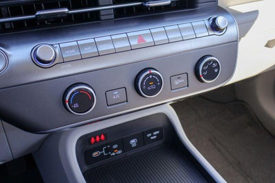 2026 Hyundai KONA SE FWD