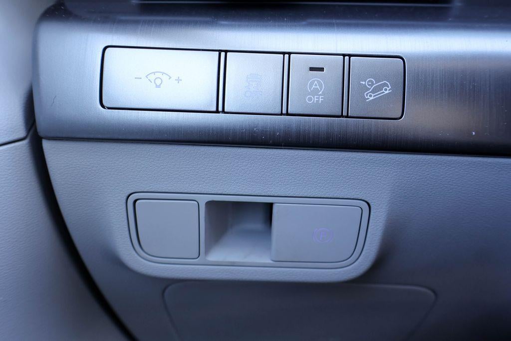 2026 Hyundai KONA SE FWD