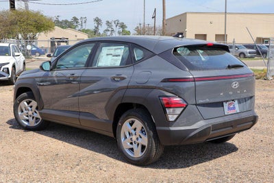 2026 Hyundai KONA SE FWD