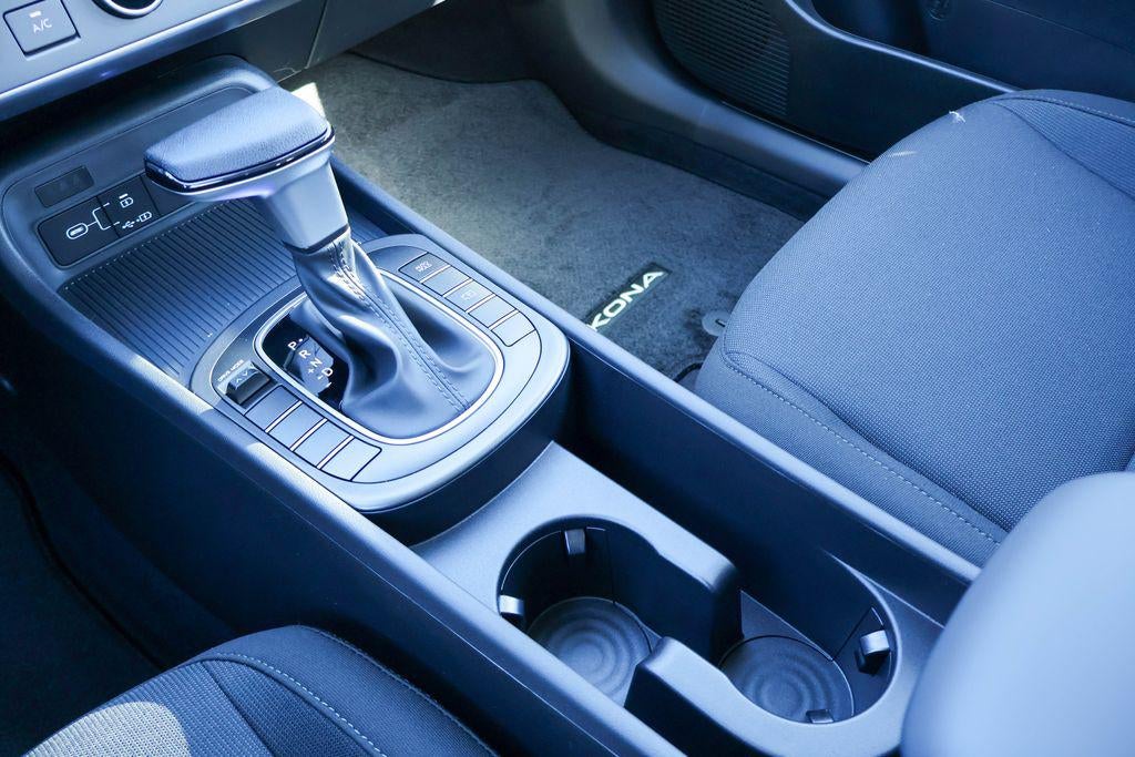2026 Hyundai KONA SE FWD