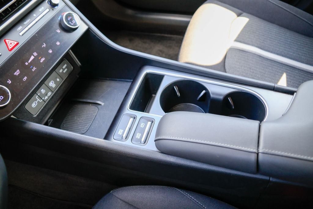2025 Hyundai SONATA HYBRID SEL
