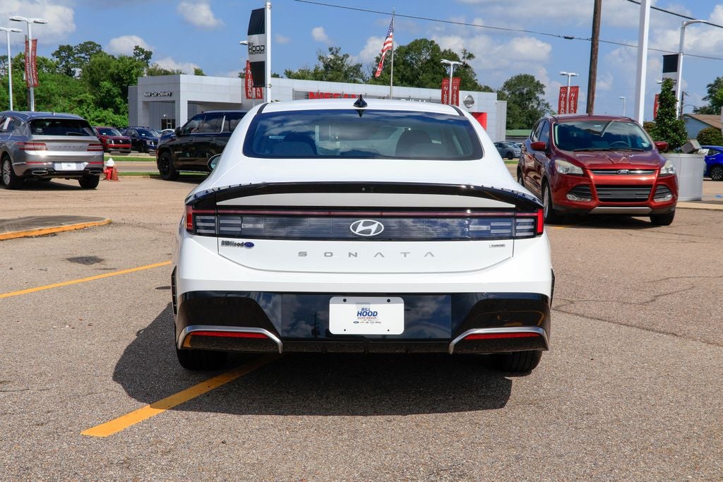 2025 Hyundai SONATA HYBRID SEL