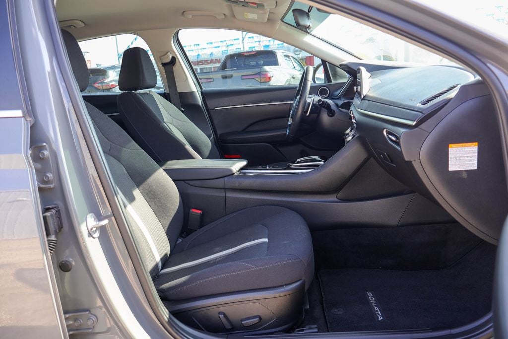 2023 Hyundai SONATA HYBRID SEL