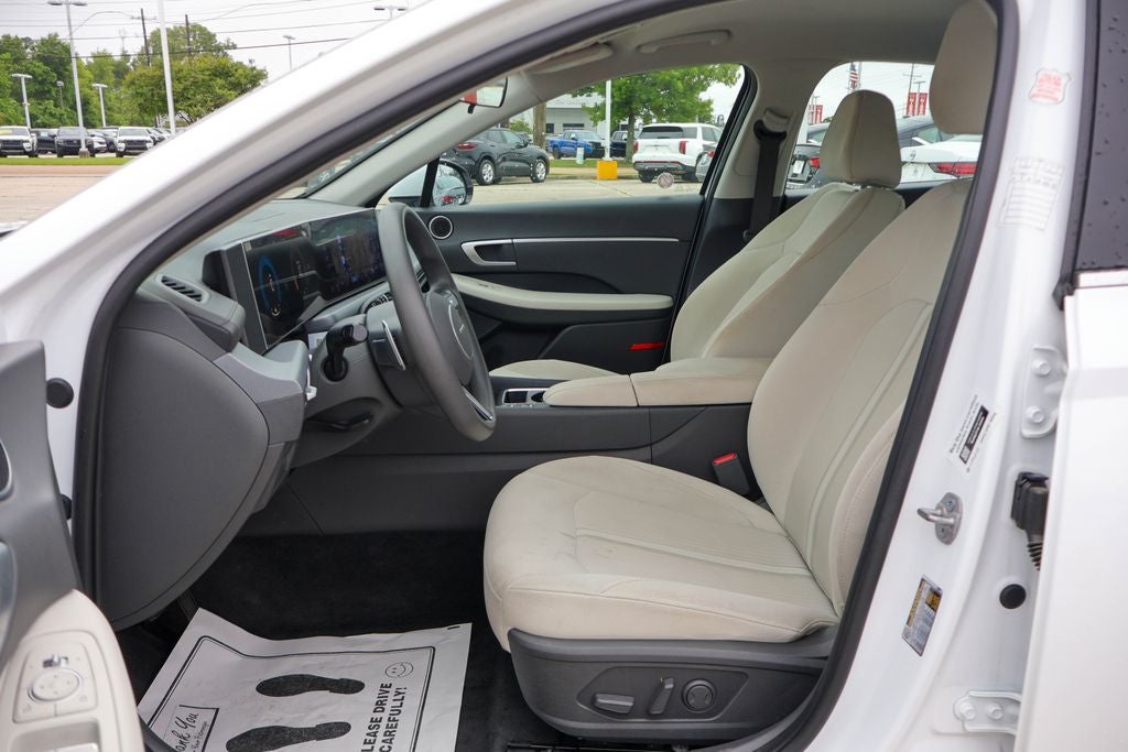 2025 Hyundai SONATA SEL