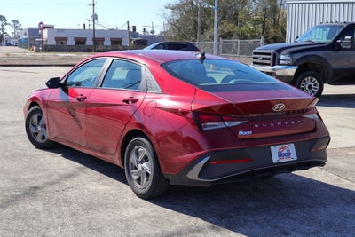 2025 Hyundai ELANTRA SE