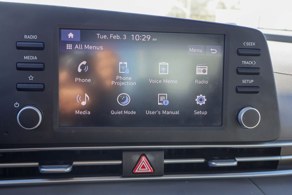 2025 Hyundai ELANTRA SE