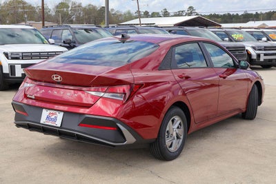 2026 Hyundai ELANTRA SE