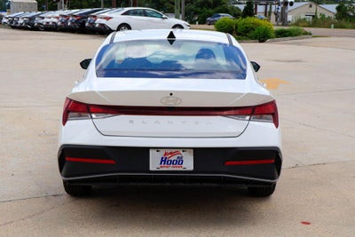 2026 Hyundai ELANTRA SE