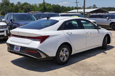 2026 Hyundai ELANTRA SE