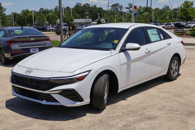 2026 Hyundai ELANTRA SE
