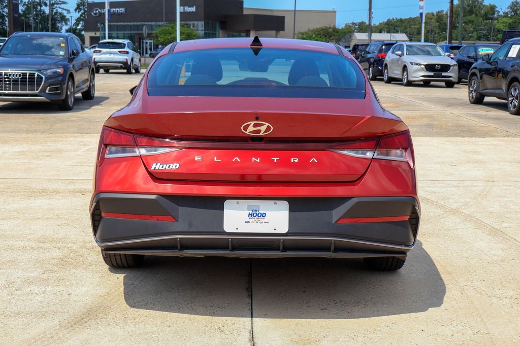 2024 Hyundai ELANTRA SEL