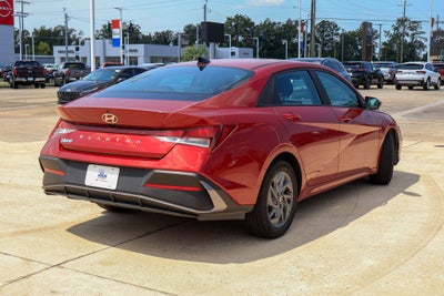 2024 Hyundai ELANTRA SEL