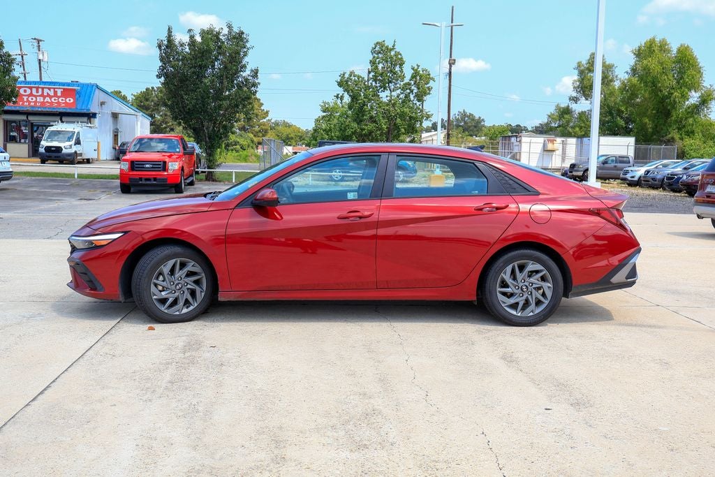 2024 Hyundai ELANTRA SEL