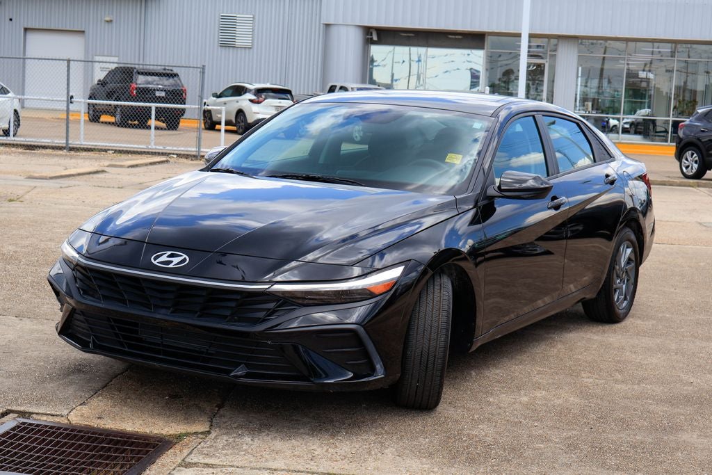 2024 Hyundai ELANTRA SEL