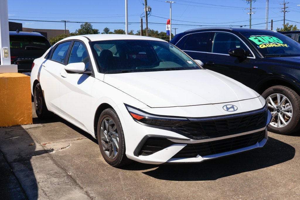 2024 Hyundai ELANTRA SEL