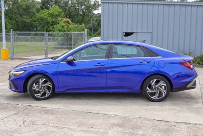 2025 Hyundai ELANTRA Limited