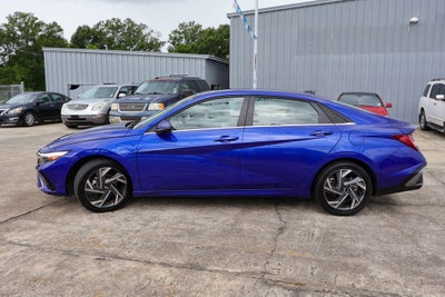 2025 Hyundai ELANTRA Limited