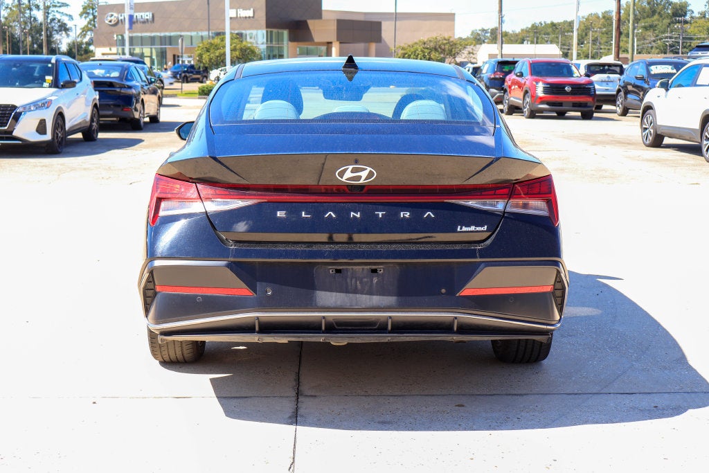 2024 Hyundai ELANTRA Limited