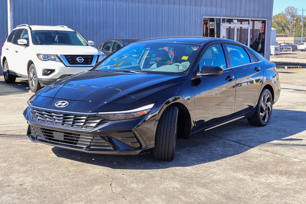 2025 Hyundai ELANTRA SEL Convenience