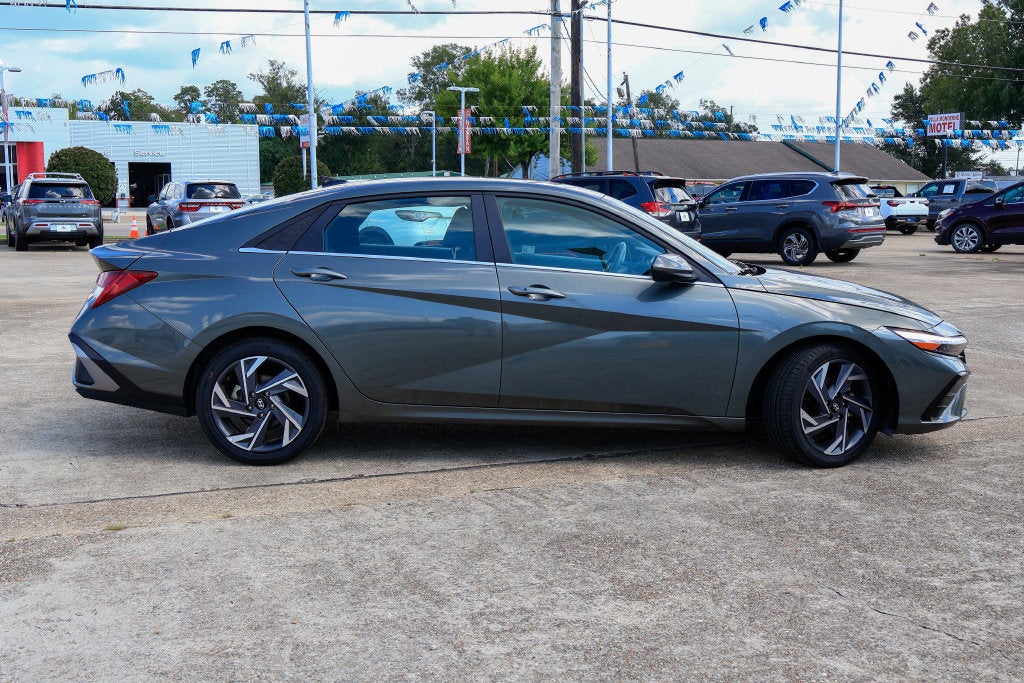 2025 Hyundai ELANTRA SEL Convenience