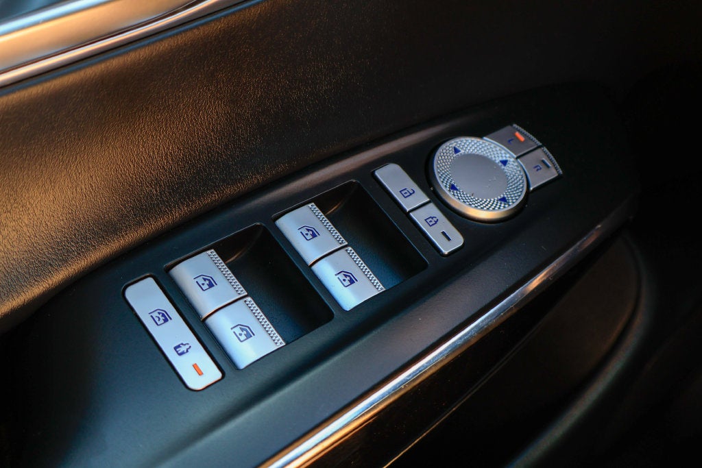 2025 Genesis GV70 2.5T